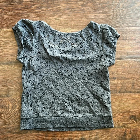 Sound & Matter Steel Blue Shirt | Crop Top | Floral | Blue Floral Top - Picture 6 of 6